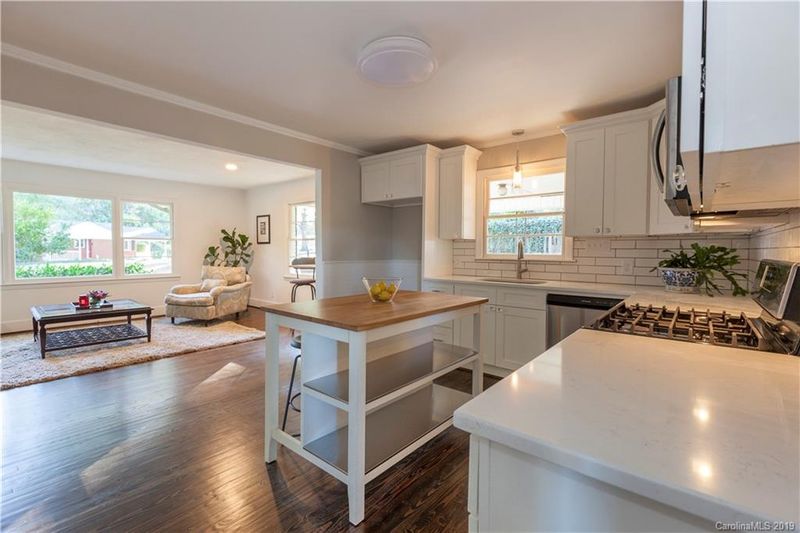 1001 Hickory Nut St, Charlotte, NC 28205