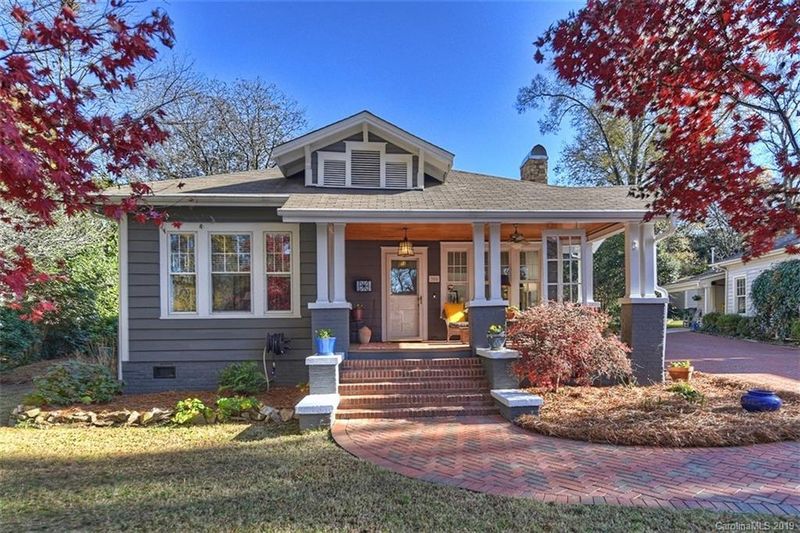 305 Circle Ave, Charlotte, NC 28207