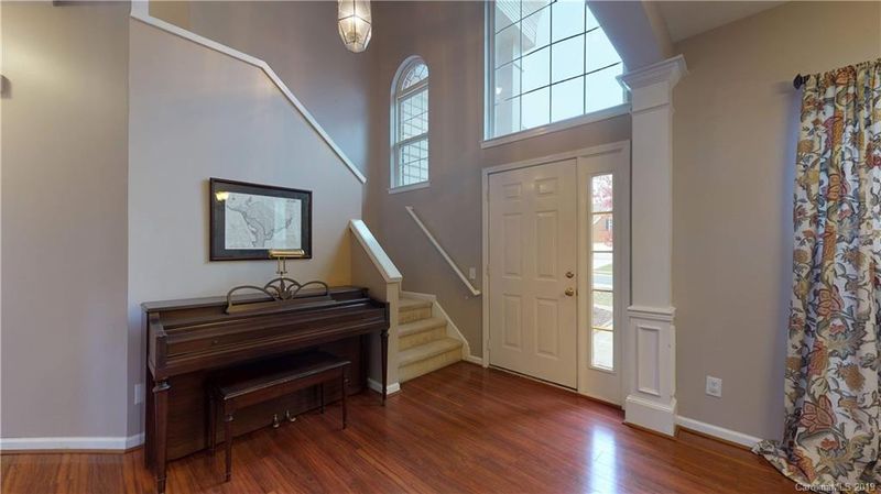 806 Clearbrook Rd, Matthews, NC 28105