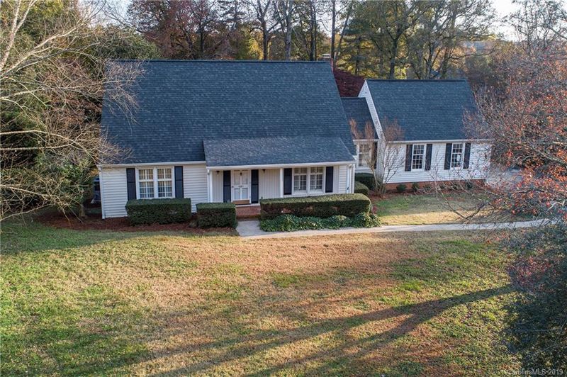 401 Fairway Dr, Fort Mill, SC 29715