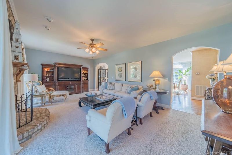 1476 Willow Oaks Trl, Matthews, NC 28104
