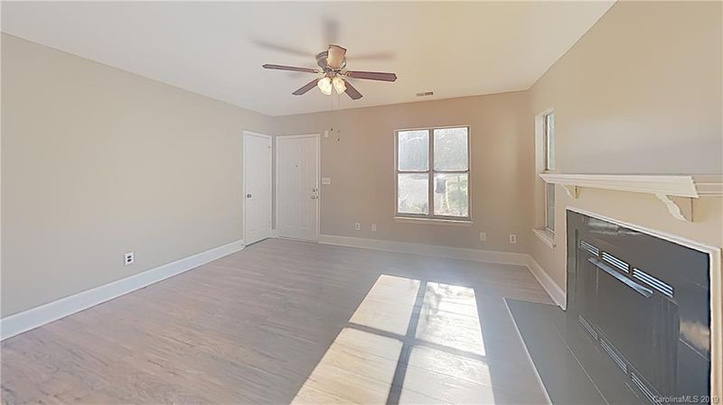 7336 Meadow Glen Dr, Mint Hill, NC 28227