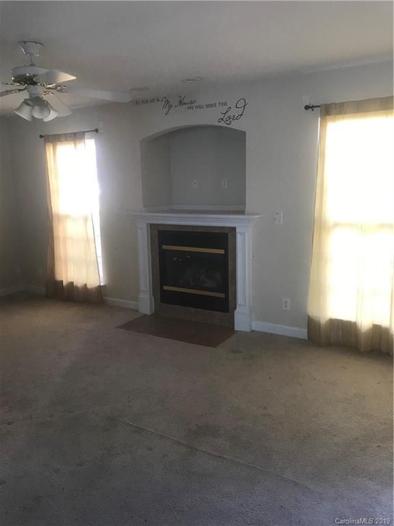 737 Erinbrook Ct, York, SC 29745