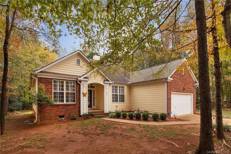 6216 Nevin Rd, Charlotte, NC 28262