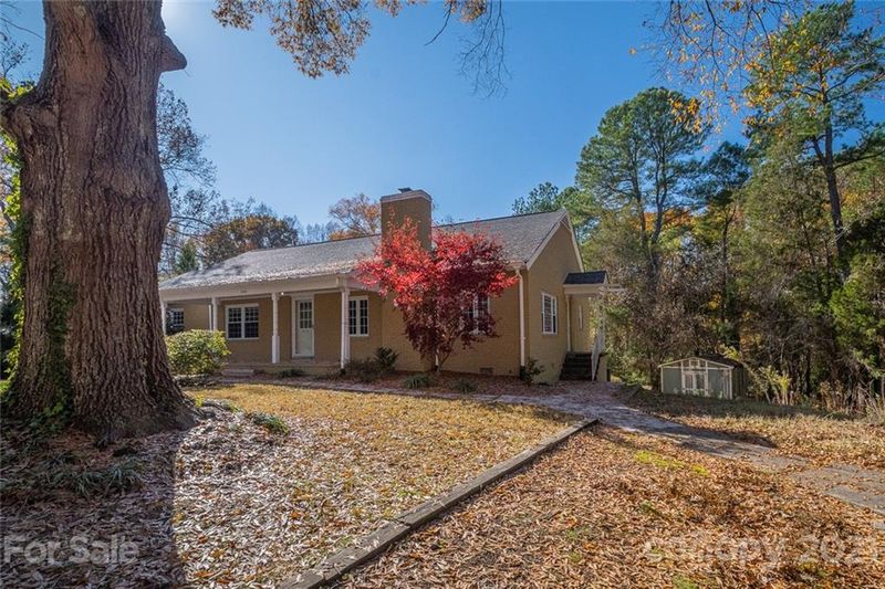 246 Pine Rd, Davidson, NC 28036