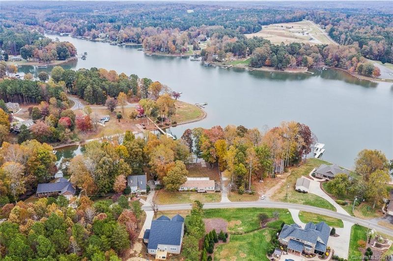 571 Kenway Loop, Mooresville, NC 28117