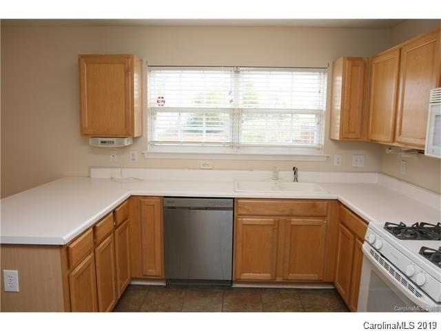 2019 Stargrass Ct, Charlotte, NC 28213
