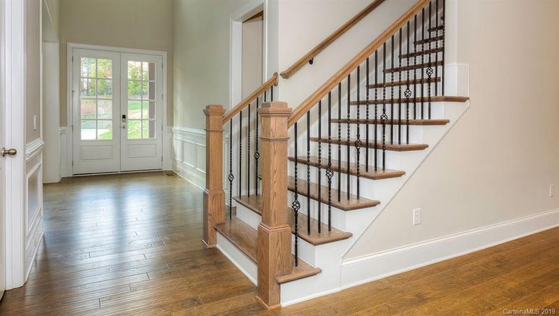109 Centurion Ln S, Mount Holly, NC 28120