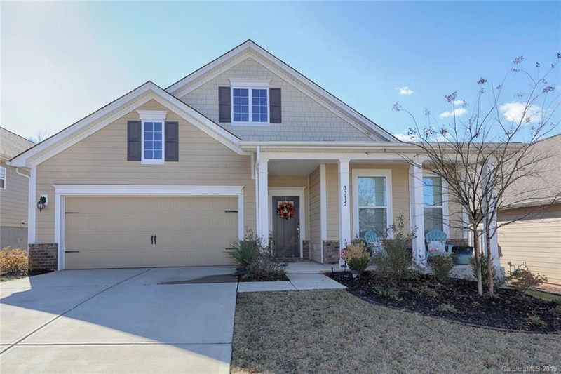 3715 Summer Haven Dr, Sherrills Ford, NC 28673