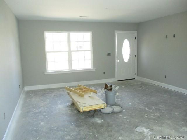 165 Woodside Ln, Lancaster, SC 29720