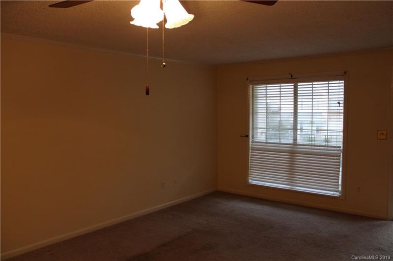 1044 Surry Ln, Gastonia, NC 28054
