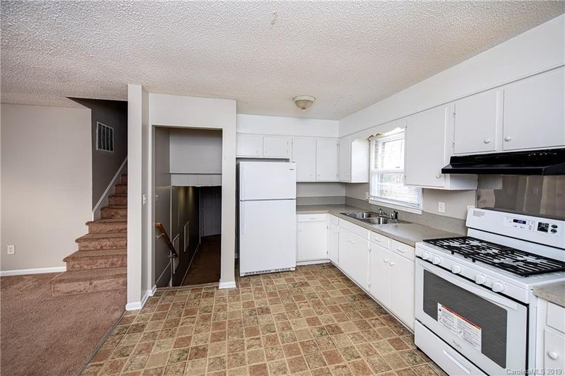 109 Wingate Dr, Stanley, NC 28164