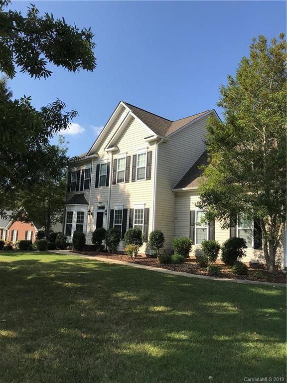 2303 Potter Downs Dr, Waxhaw, NC 28173