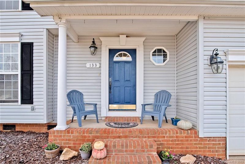 133 Valley Glen Dr, Troutman, NC 28166