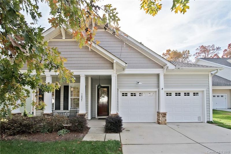 1825 Hammond Dr, Matthews, NC 28104