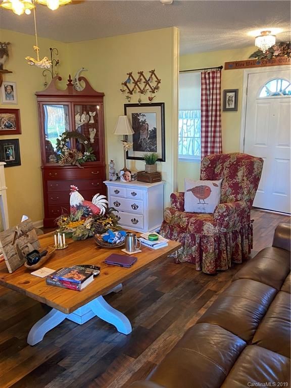 3310 Cascade Rd, Lincolnton, NC 28092
