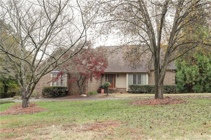 305 Maymont Dr, Cramerton, NC 28032