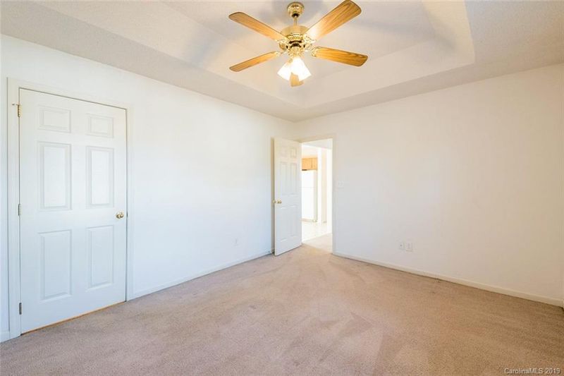 1217 Eagle Ridge Dr, Charlotte, NC 28214