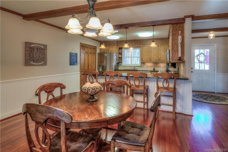 7888 Golf Course Dr, Denver, NC 28037