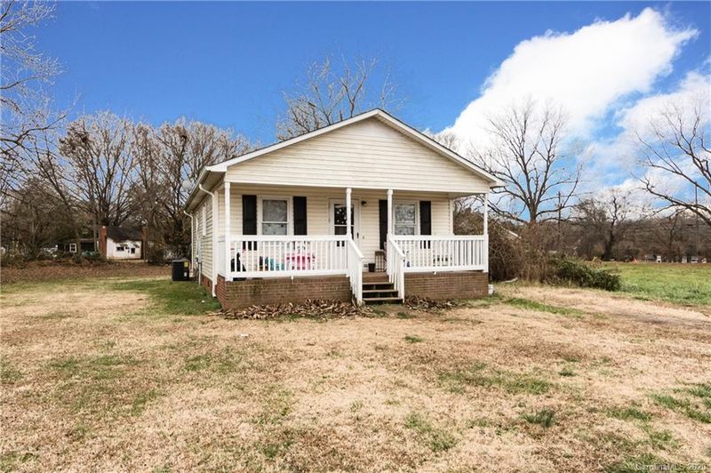 809 Willow Ln, Bessemer City, NC 28016
