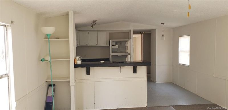 519 Oakland Dr, Lowell, NC 28098