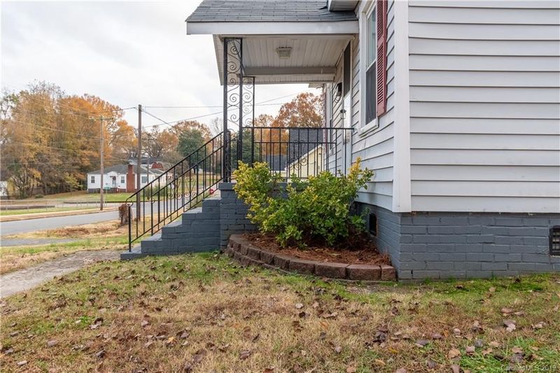 703 Ruth Ave, Kannapolis, NC 28083