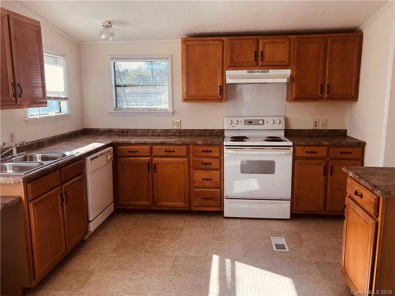 964 Vernette Ct, Concord, NC 28025