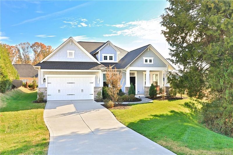 10544 Springcrest Dr, Harrisburg, NC 28075