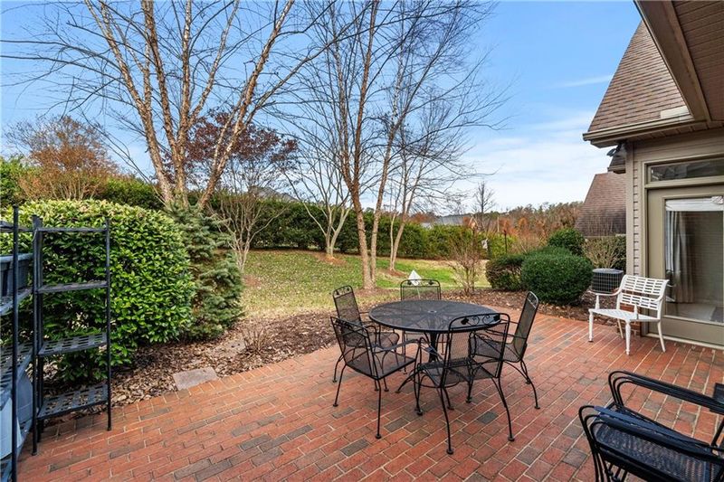 503 26th Ave NE #B, Hickory, NC 28601
