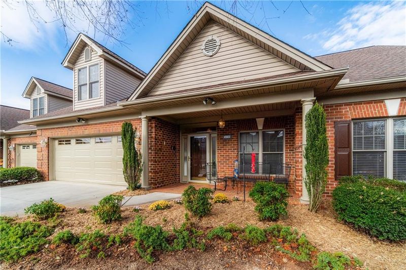 503 26th Ave NE #B, Hickory, NC 28601