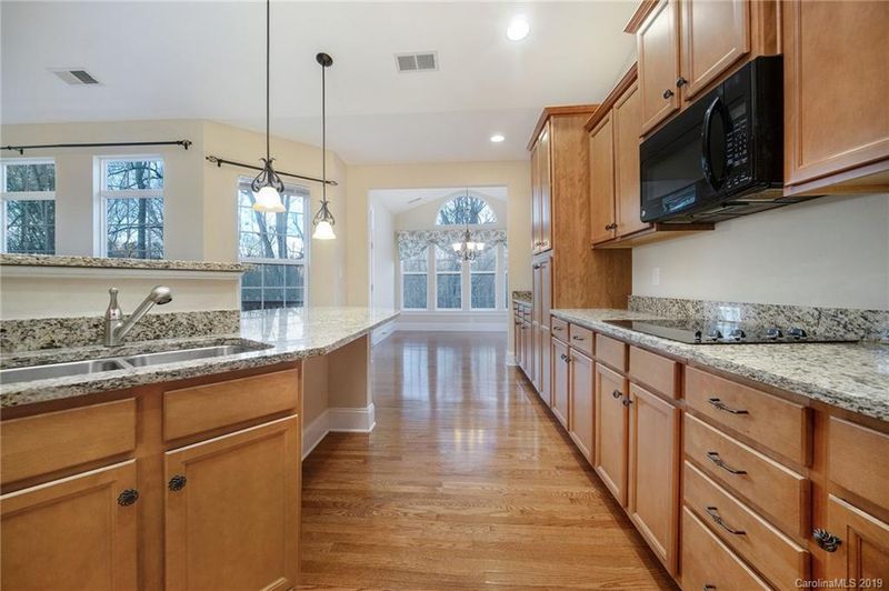 1357 Winged Foot Dr, Denver, NC 28037