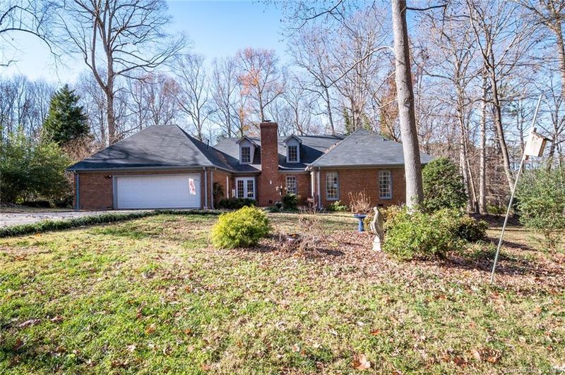 11019 Idlewild Rd, Matthews, NC 28105