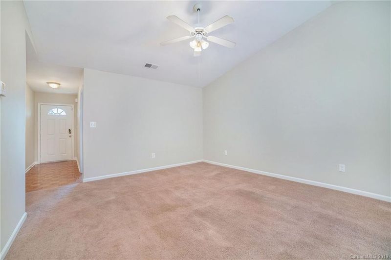 4717 Bomar Dr, Charlotte, NC 28216