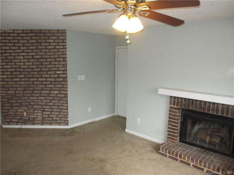 8169 Cedar Glen Dr, Charlotte, NC 28212