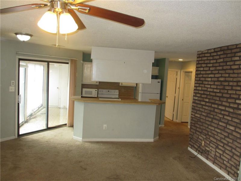 8169 Cedar Glen Dr, Charlotte, NC 28212