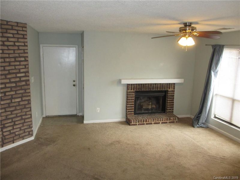 8169 Cedar Glen Dr, Charlotte, NC 28212