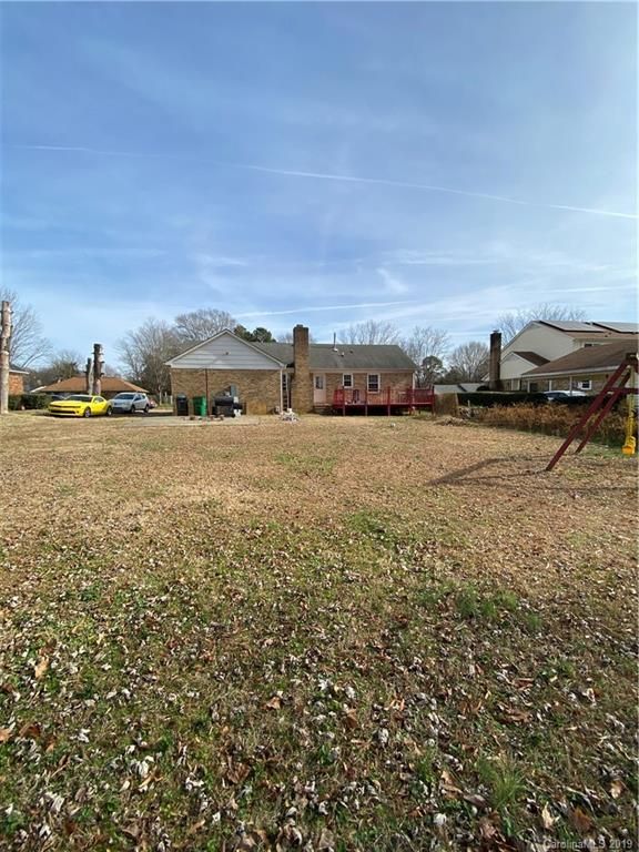 5810 Pepperhill Rd, Charlotte, NC 28212