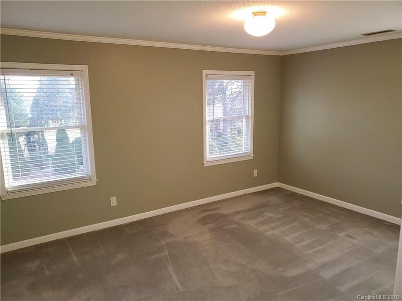 107 Piedmont Dr, Kannapolis, NC 28081