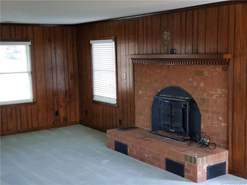 107 Piedmont Dr, Kannapolis, NC 28081