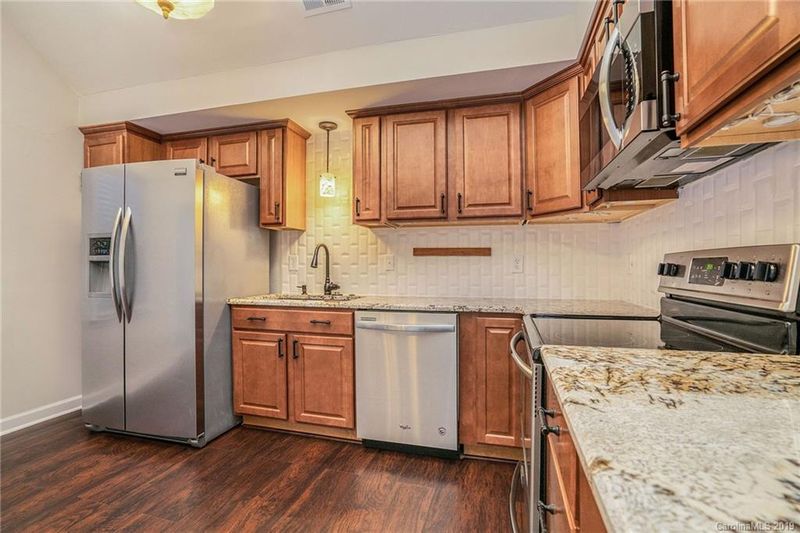 8316 Pine Field Ct, Charlotte, NC 28227