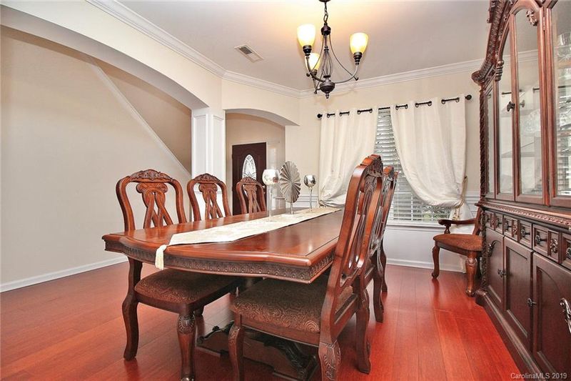 1920 Elizabeth Oaks Ave, Charlotte, NC 28216