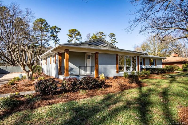 900 Lansdowne Rd, Charlotte, NC 28270