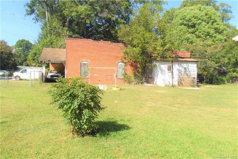 828 Rowan St, Charlotte, NC 28208
