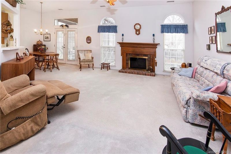 5311 Dewmorn Pl, Charlotte, NC 28269