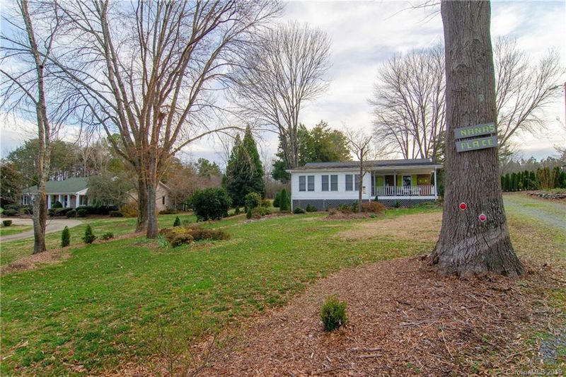 16820 Clear Creek Dr, Midland, NC 28107