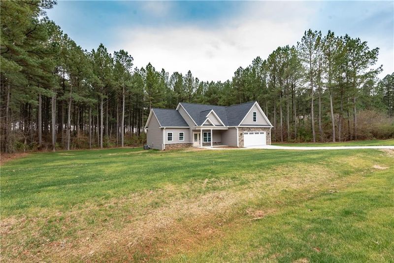 7175 Sparrow Ln, Lincolnton, NC 28093