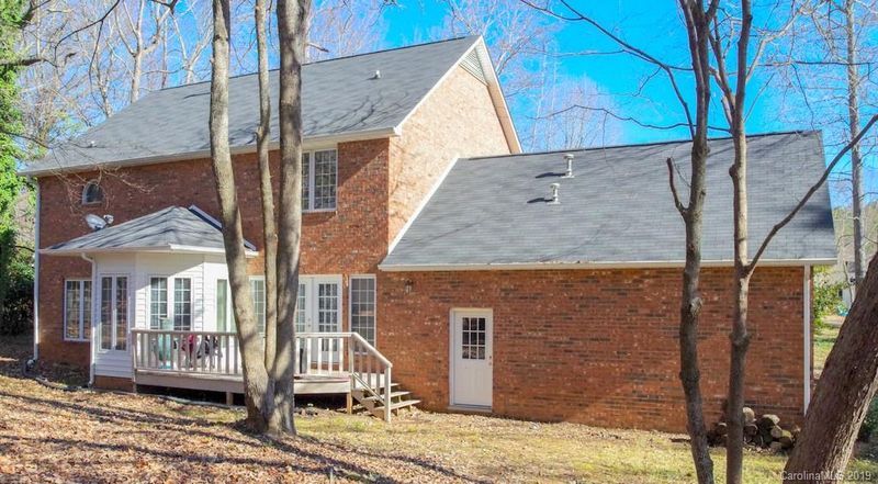 622 Rugby Dr, Lancaster, SC 29707