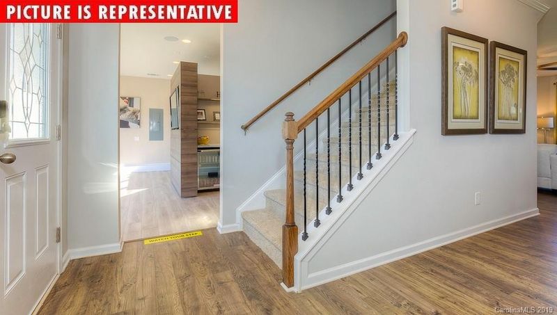 2513 Linhay Dr, Charlotte, NC 28216