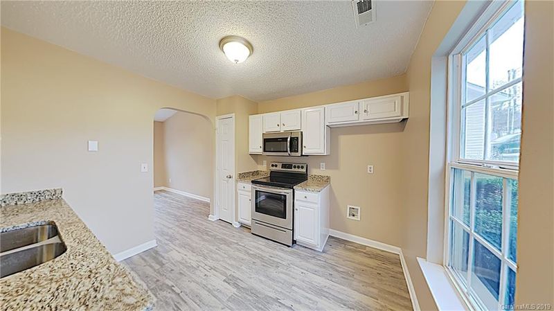 3152 Strong Box Ln, Gastonia, NC 28052