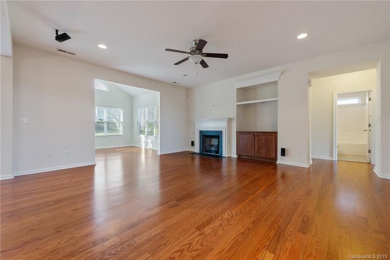 10621 Bere Island Dr, Charlotte, NC 28278